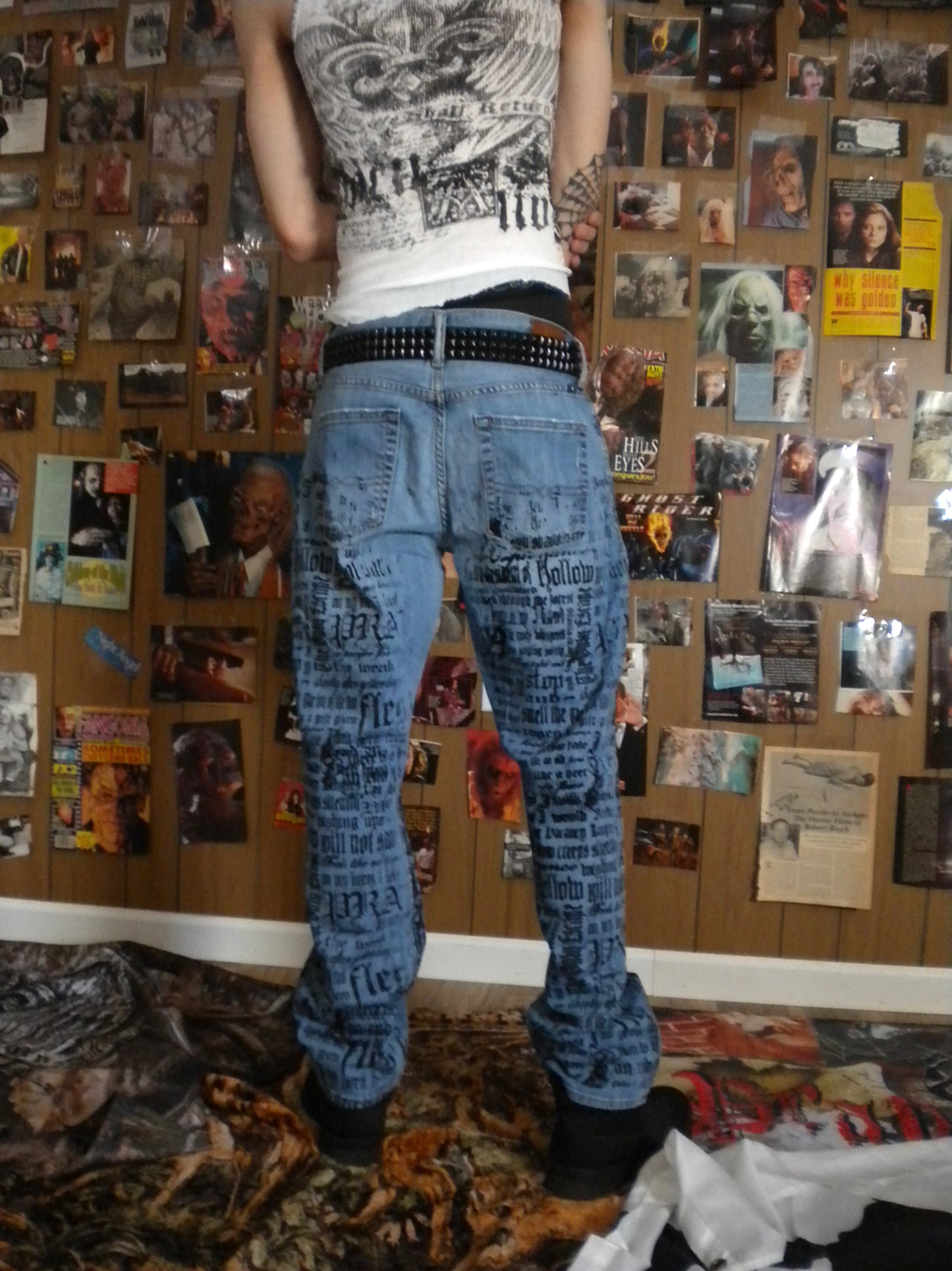 1/1 Pray Flesh Tears Jeans Size 32