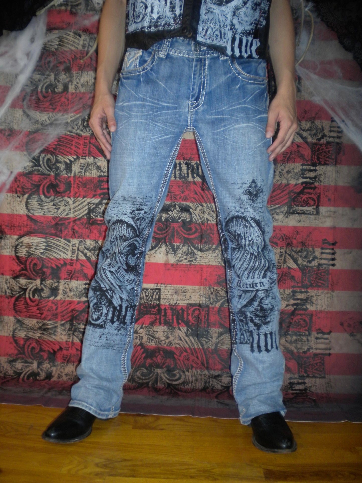 Born Alive Light Wash Jeans 30