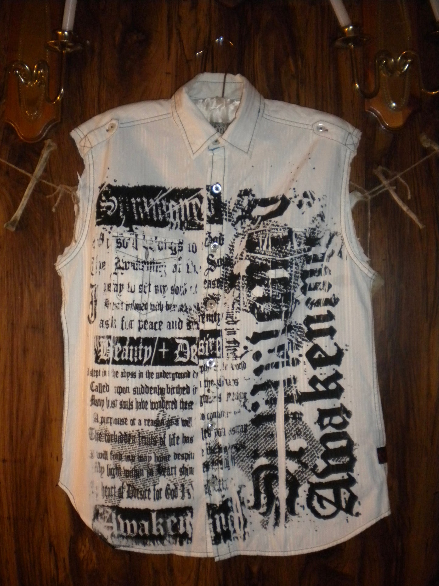 Summoned Awakening White Sleeveless Button Up Medium